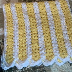 🌼 SPRING SALE 
 Handmade crochet yellow & white baby blanket